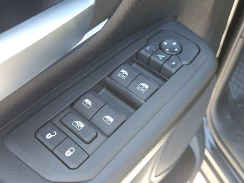 New 2026 RAM 1500 4x4 Crew Cab image 22