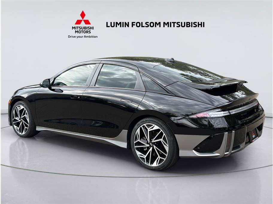 Used 2024 Hyundai Ioniq 6 SEL AWD/4WD image 3