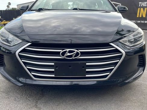 Used 2017 Hyundai Elantra SE FWD image 10