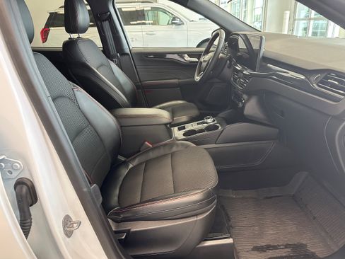 Used 2023 Ford Escape ST-Line w/ Tech Pack #1 image 14