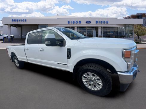 Used 2021 Ford F350 Lariat image 2