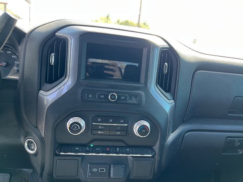 Used 2022 GMC Sierra 1500 Pro w/ Pro Value Package image 9