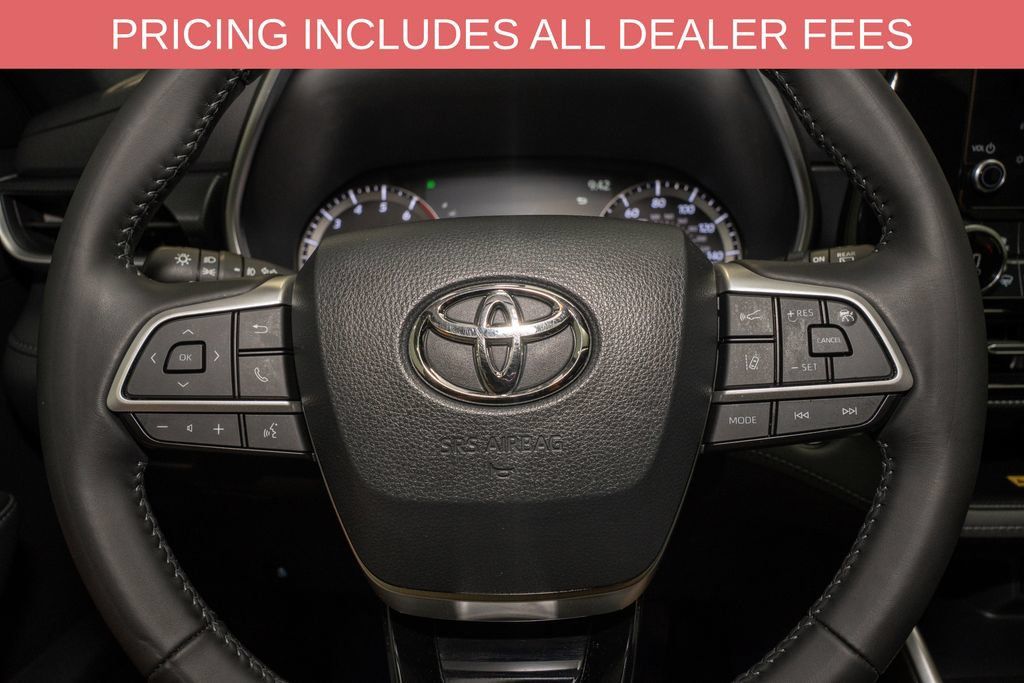 Used 2023 Toyota Highlander XSE AWD/4WD image 21