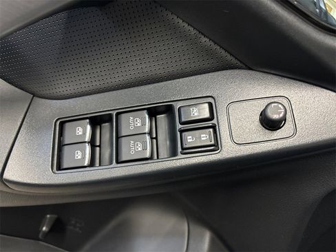 Used 2017 Subaru Forester 2.5i Limited w/ Popular Package #2 image 13
