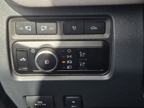 Certified 2024 Ford F250 Platinum w/ Tremor Off-Road Package AWD/4WD image 19