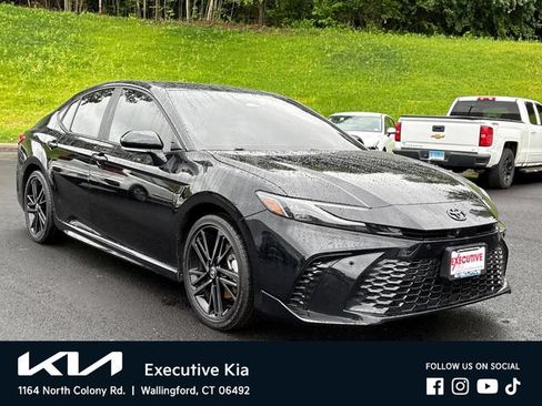 Used 2025 Toyota Camry XSE w/ Premium Plus Package AWD/4WD image 5