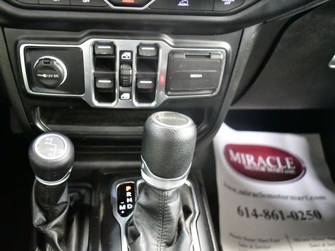 Used 2022 Jeep Gladiator Sport AWD/4WD image 26