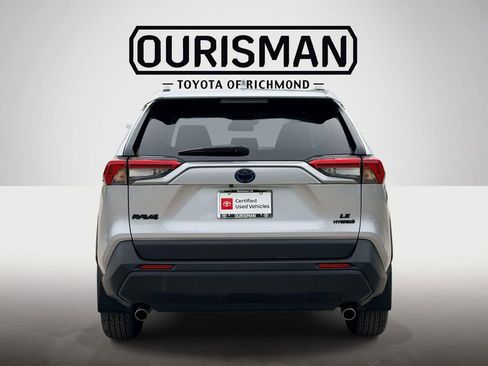 Certified 2022 Toyota RAV4 LE AWD/4WD image 21