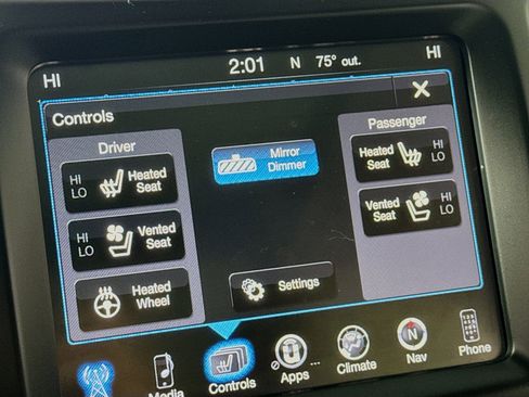 Used 2016 Jeep Cherokee Limited w/ Luxury Group image 4