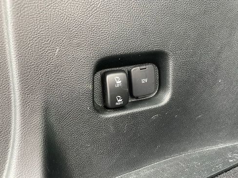 Used 2020 Ford Edge Titanium AWD/4WD image 37