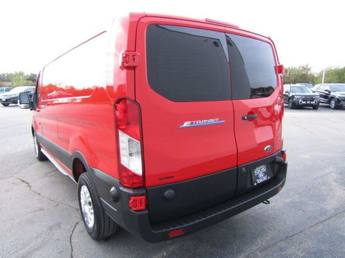 Used 2024 Ford E-Transit Low Roof image 4