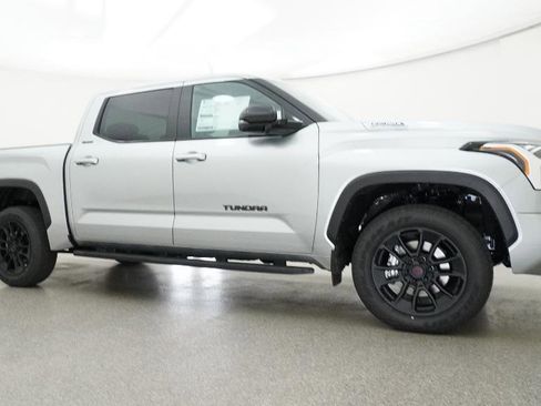 New 2026 Toyota Tundra Limited AWD/4WD image 31