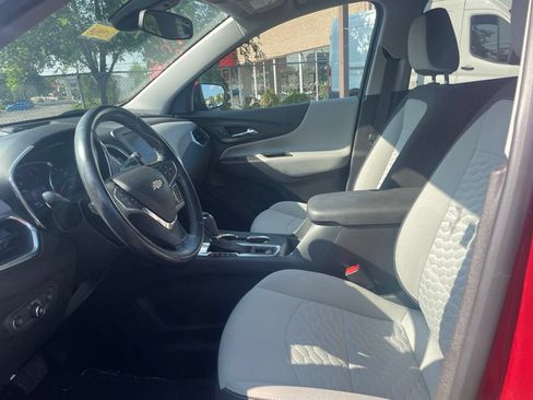 Used 2020 Chevrolet Equinox LT w/ Driver Convenience Package AWD/4WD image 9