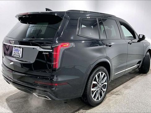 Used 2023 Cadillac XT6 Sport w/ Technology Package image 5