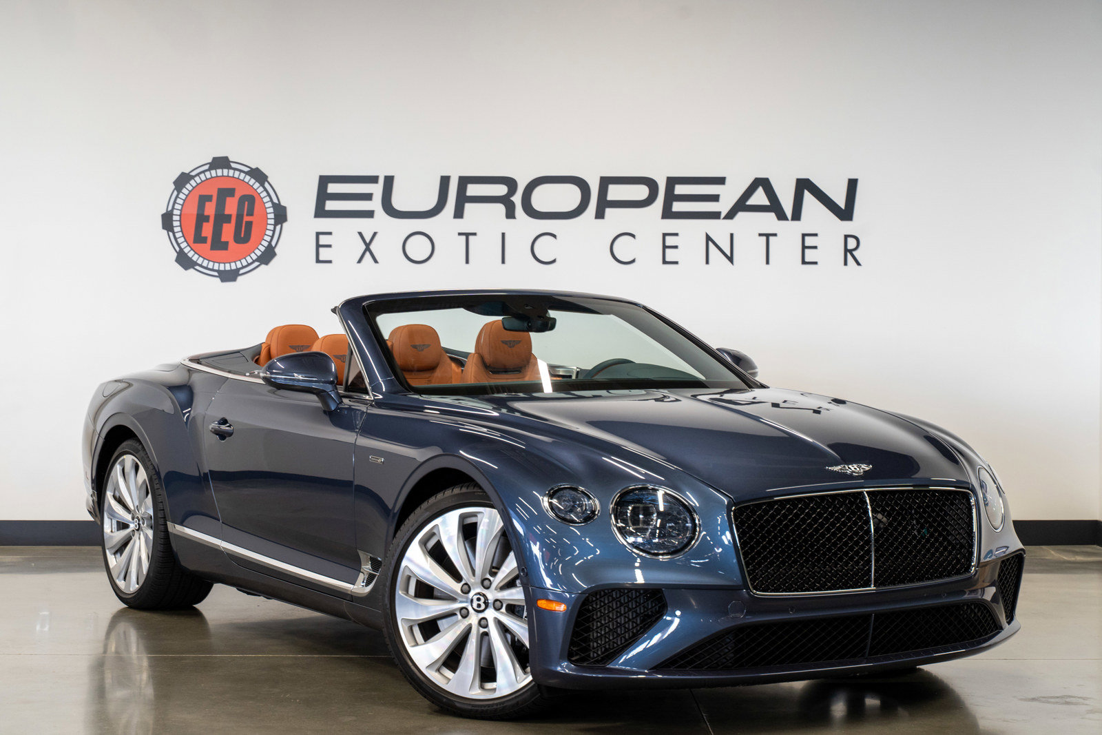 Used 2024 Bentley Continental GT V8 AWD/4WD image 1
