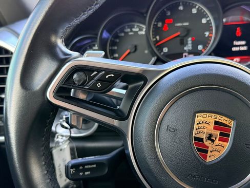Used 2016 Porsche Cayenne image 28
