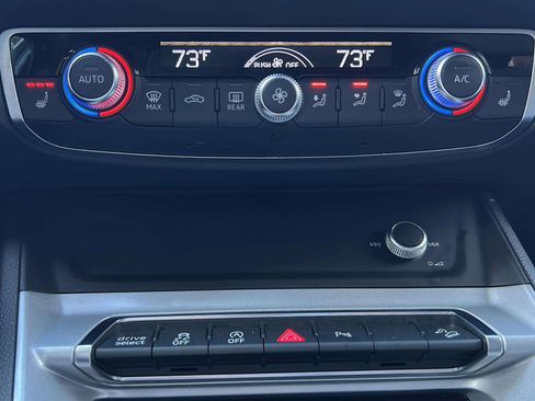 Used 2022 Audi Q3 2.0T Premium image 26