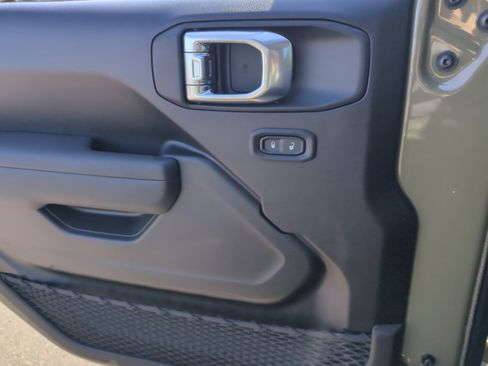 New 2026 Jeep Gladiator Sport image 13