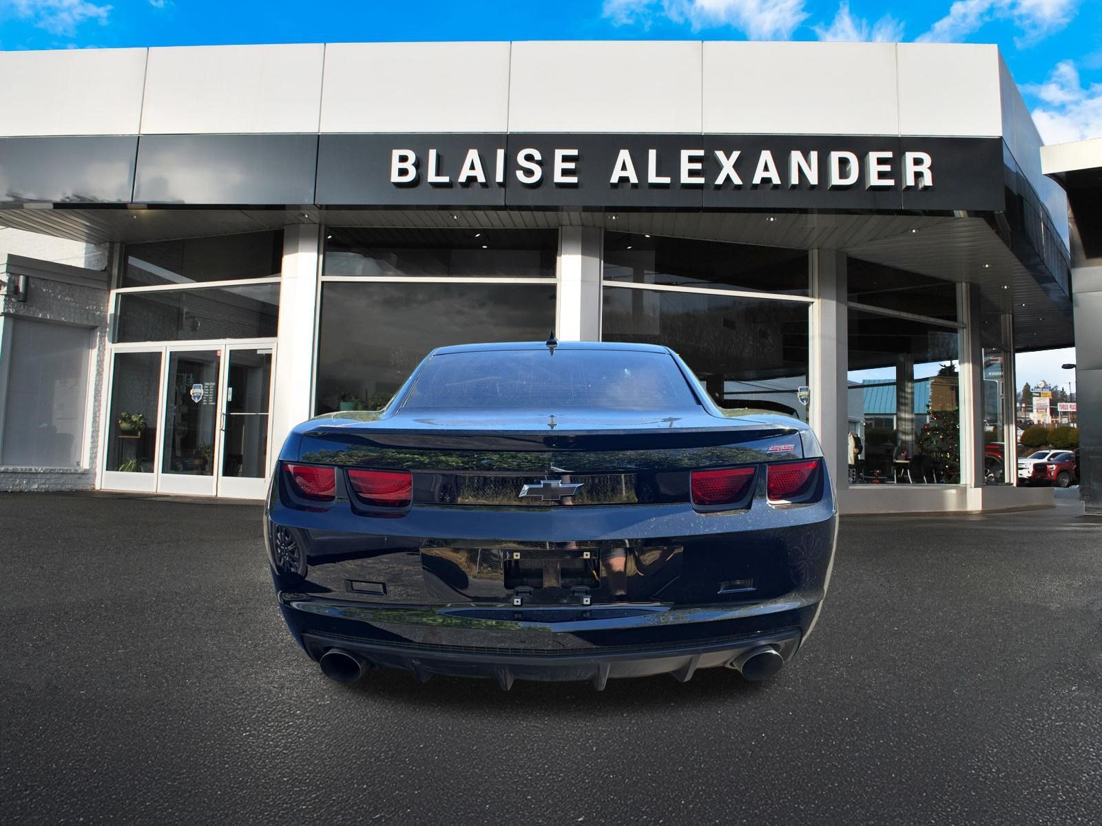 Used 2010 Chevrolet Camaro SS w/ RS Package RWD image 4