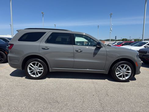 Used 2024 Dodge Durango GT AWD/4WD image 4