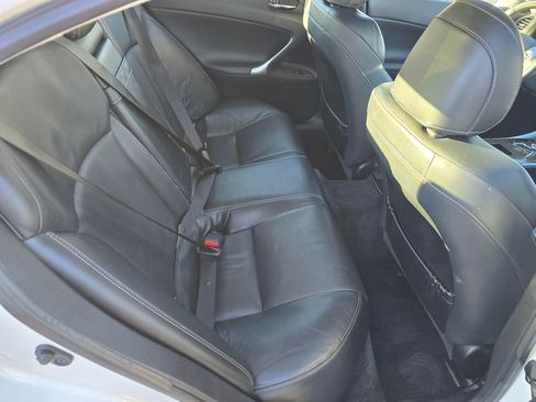 Used 2011 Lexus IS 250 w/ Premium Pkg Value Edition image 28