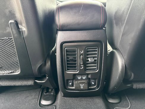 Used 2025 Dodge Durango GT image 8