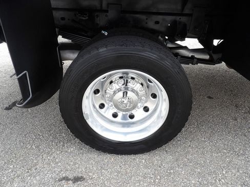 Used 2023 RAM 5500 Tradesman w/ Chrome Appearance Group AWD/4WD image 58