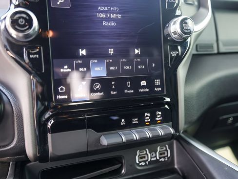 Used 2022 RAM 1500 Big Horn AWD/4WD image 19