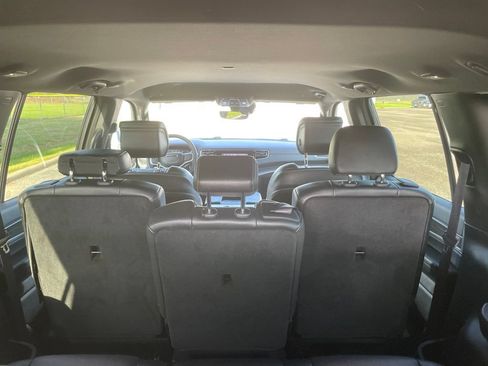 Used 2024 Jeep Wagoneer L Series II w/ Flexible Seating Group RWD image 14