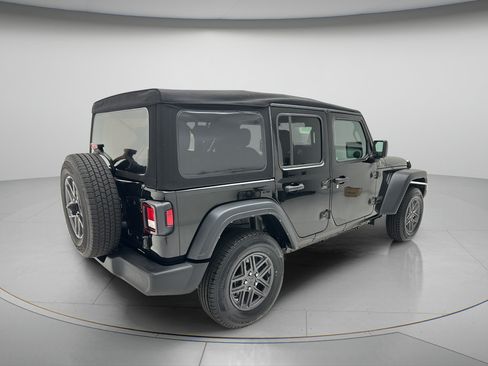 Used 2024 Jeep Wrangler Unlimited Sport AWD/4WD image 5