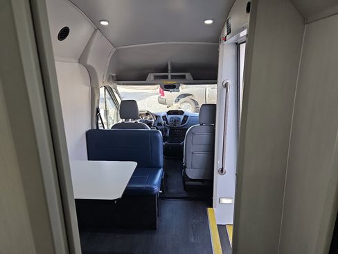 Used 2019 Ford Transit 350 XL image 46