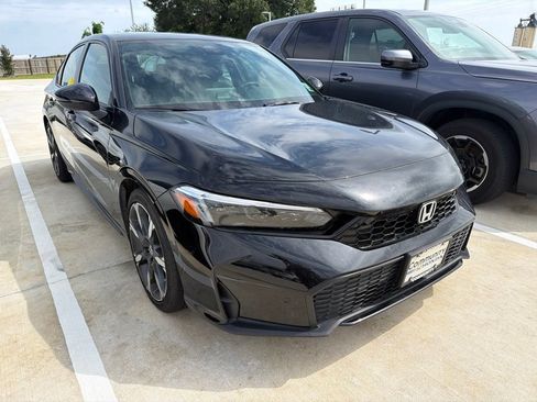 Used 2025 Honda Civic Sport Touring image 3