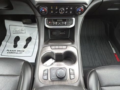 Used 2021 GMC Acadia SLT w/ Preferred Package image 29