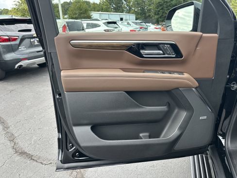New 2026 Chevrolet Tahoe High Country image 12