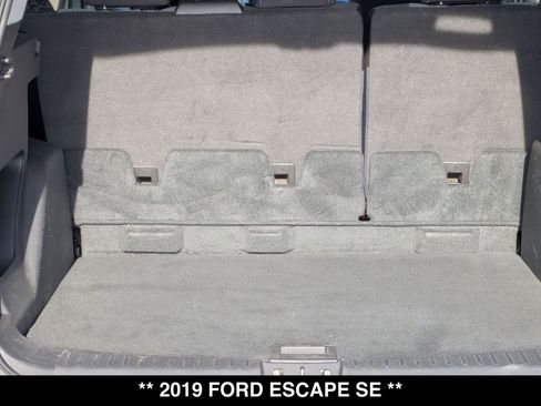 Used 2019 Ford Escape SE AWD/4WD image 25