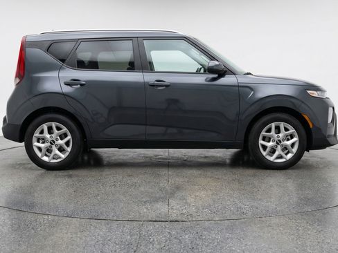 Used 2025 Kia Soul LX w/ LX Technology Package image 11