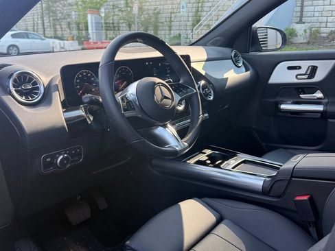 Used 2026 Mercedes-Benz GLA 250 4MATIC image 17