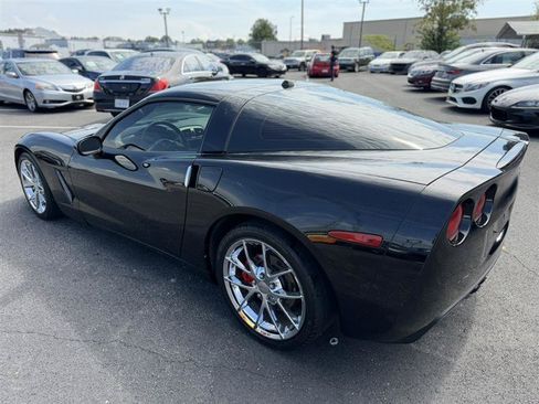 Used 2005 Chevrolet Corvette Coupe w/ Preferred Equipment Group RWD image 11