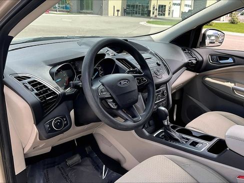 Used 2017 Ford Escape SE FWD image 13