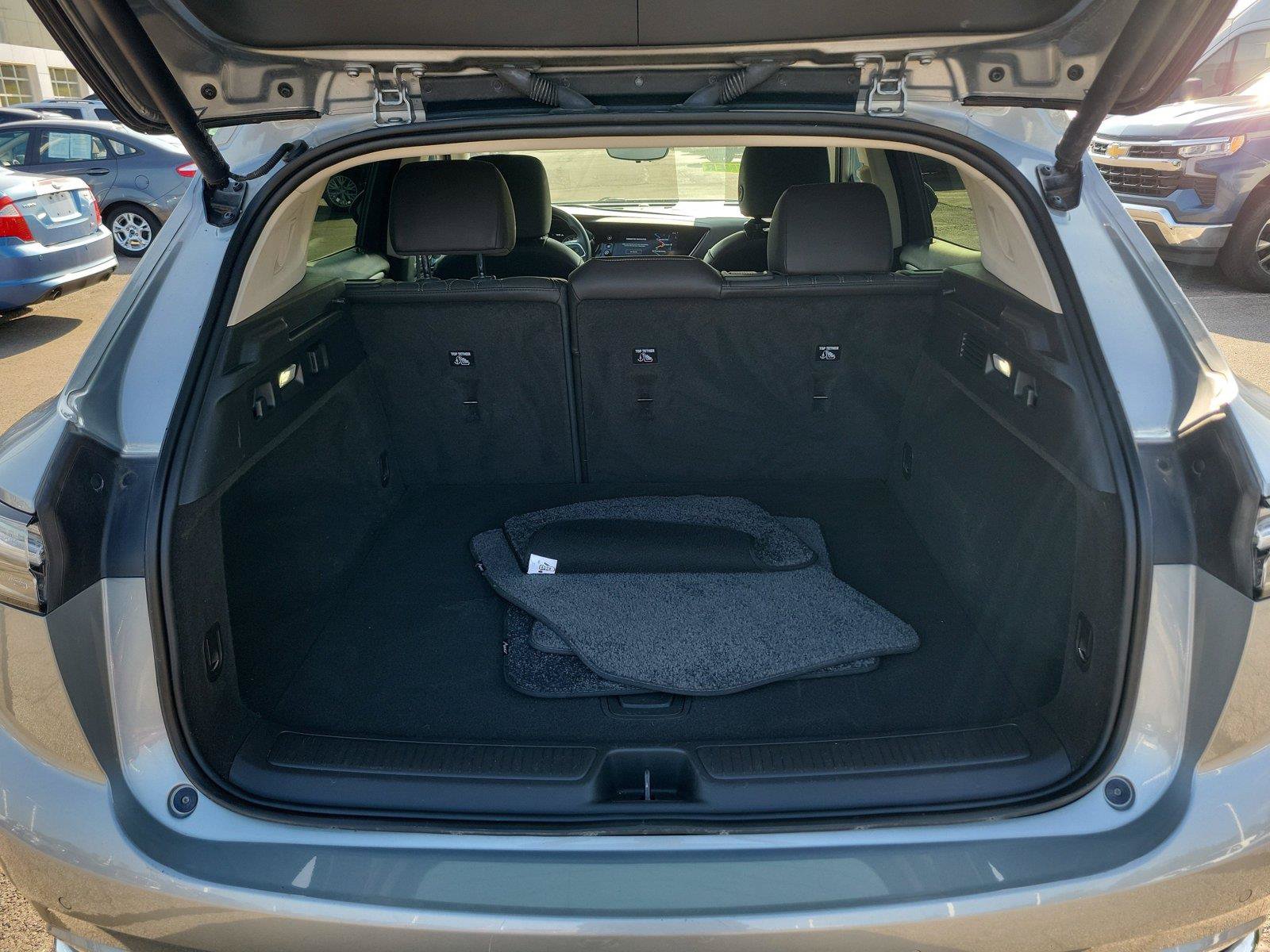 Used 2023 Buick Envision Avenir AWD/4WD image 8