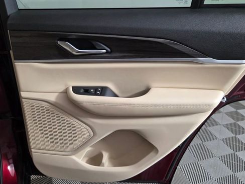 New 2025 Jeep Grand Cherokee Limited image 31