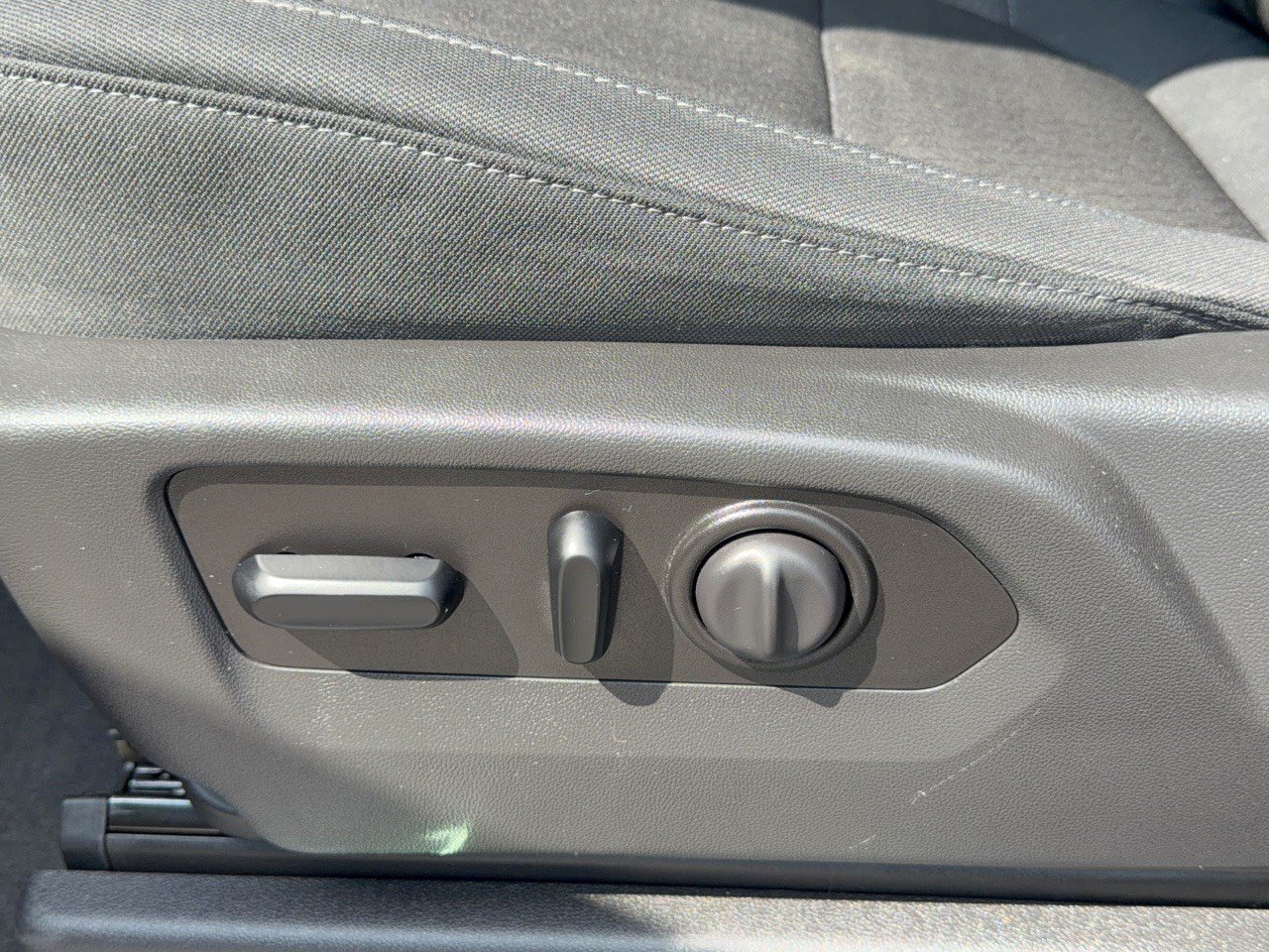Used 2021 Chevrolet Silverado 1500 RST w/ Bed Protection Package RWD image 16