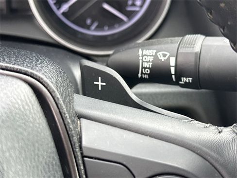 Used 2024 Toyota Camry SE image 33