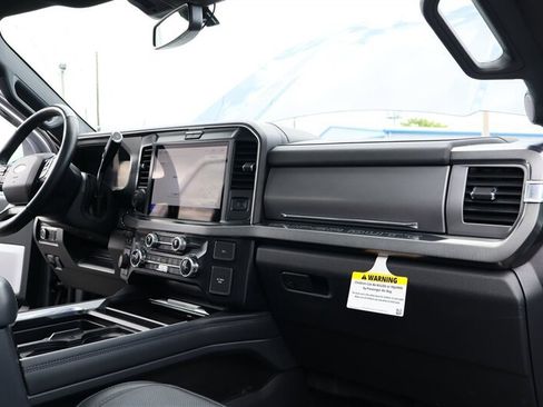 Used 2025 Ford F350 Platinum AWD/4WD image 34