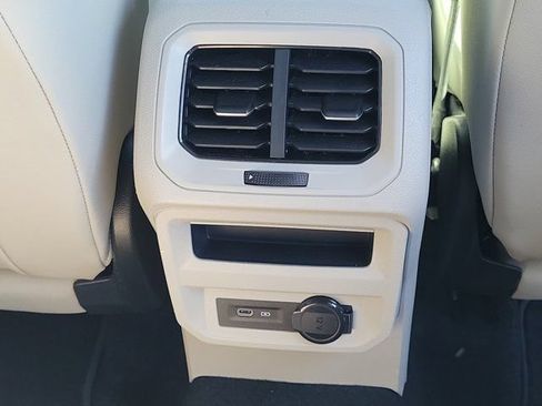 Certified 2023 Volkswagen Tiguan SE FWD image 6