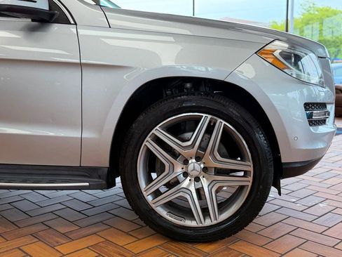 Used 2013 Mercedes-Benz GL 450 4MATIC image 11