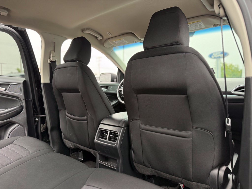 Used 2020 Ford Edge SE w/ Cargo Accessory Package FWD image 16