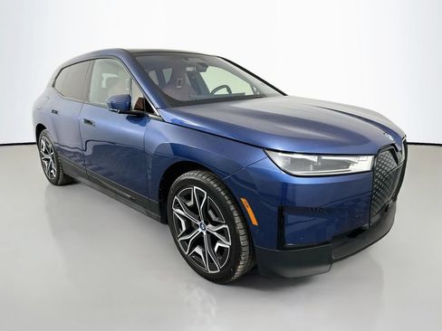 Used 2024 BMW iX xDrive50 AWD/4WD image 3