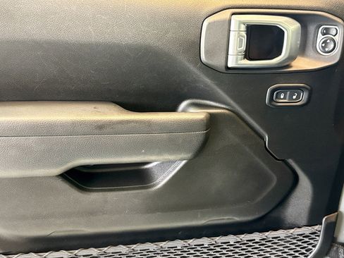 Used 2023 Jeep Wrangler Unlimited w/ 8.4" Radio Group image 17