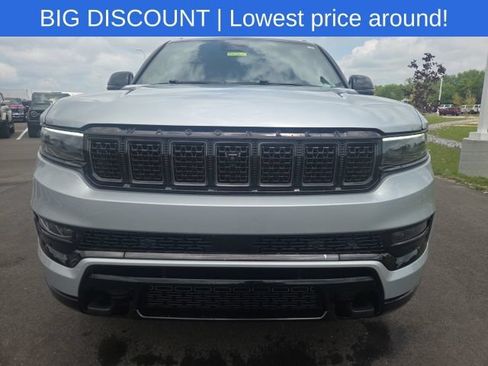 Used 2024 Jeep Grand Wagoneer Series III w/ Quick Order Packagew 28T AWD/4WD image 3